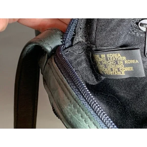 Vtg Anne Klein II Green Leather Crossbody Purse Bag Monogram Logo Korea Strap - Picture 6 of 10